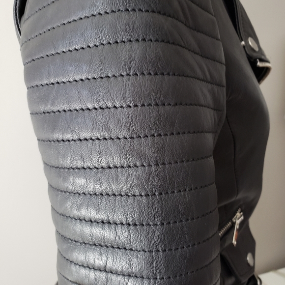 Black leather jacket - Picture 3 of 16